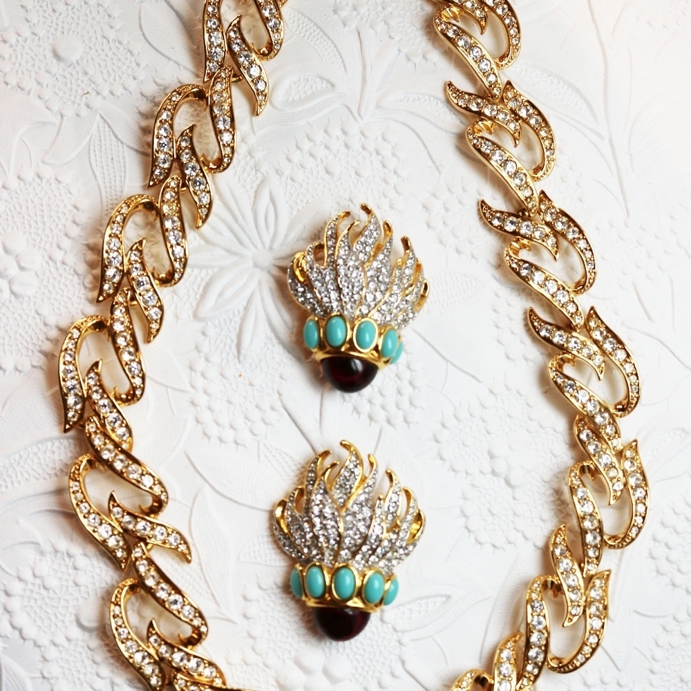 Elizabeth Taylor's Eternal Flame Jewelry Set ~ Earrings and Matching Necklace - Picture 6 of 8